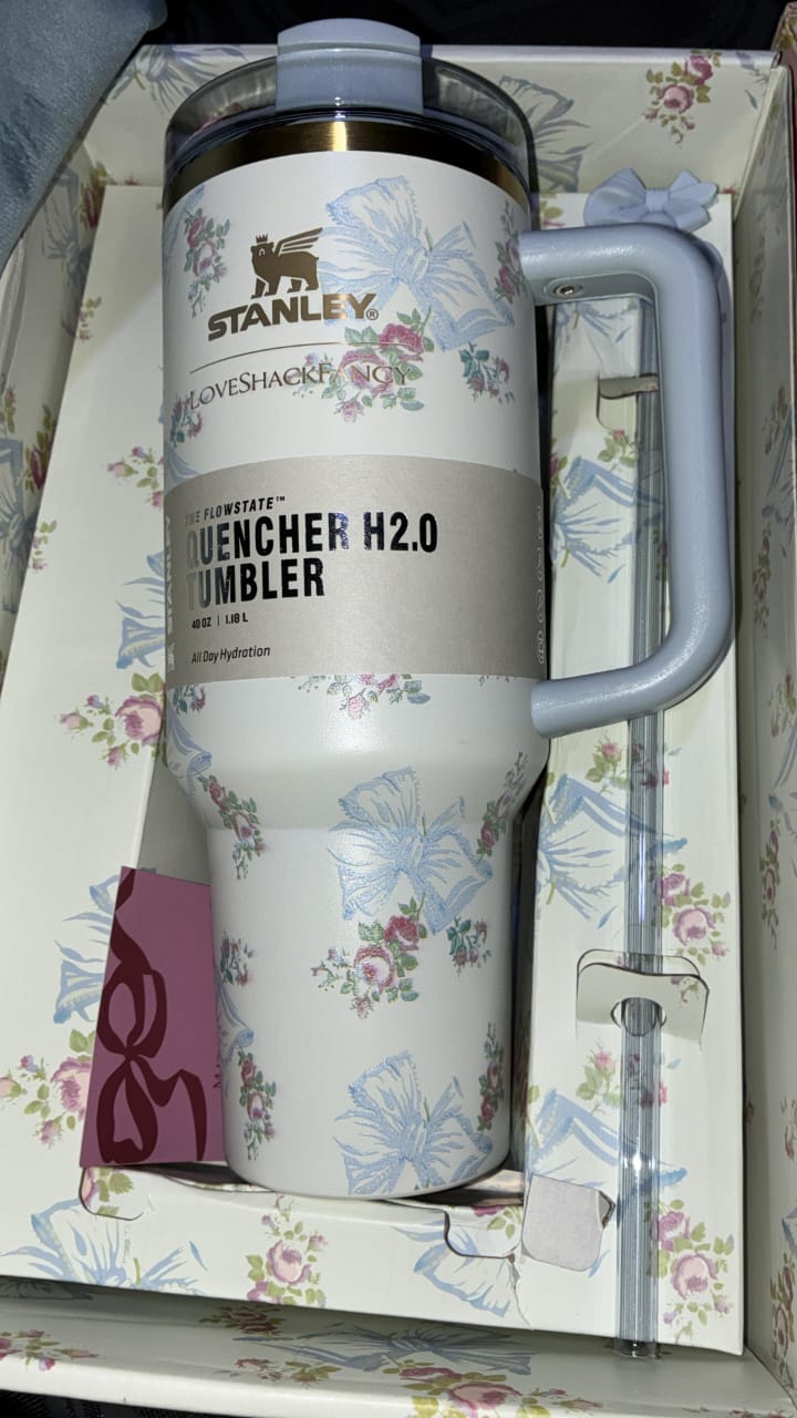 Stanley x LoveShackFancy Quencher H2.0 FlowState Tumbler 40 oz – Floral Design